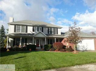 1107 Sunrise Dr, Grand Ledge, MI