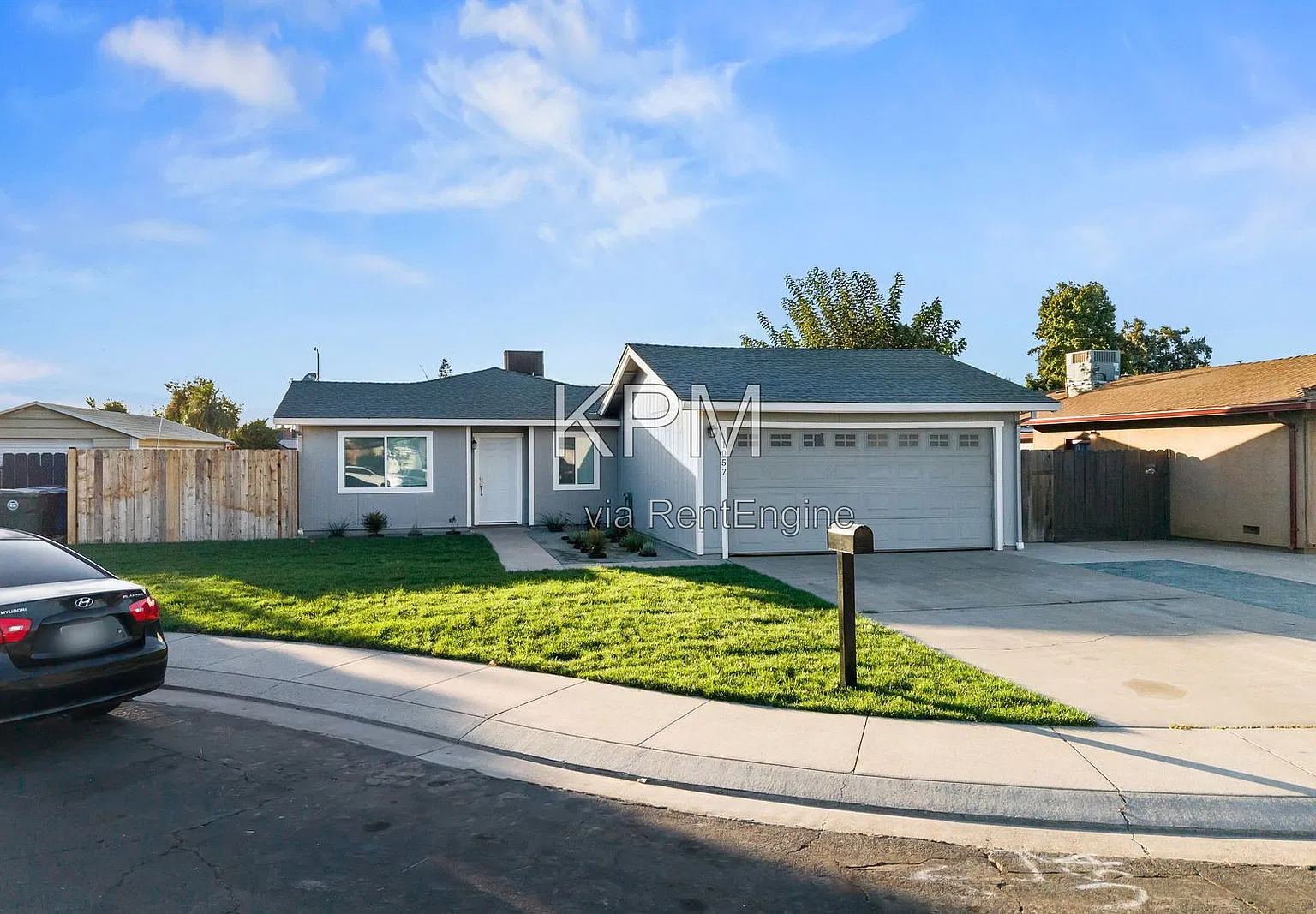 3 bed, 2.0 bath, 1348 sqft, $2,700 — Photo 2