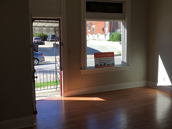 4th image of 10000 Stratford Ave