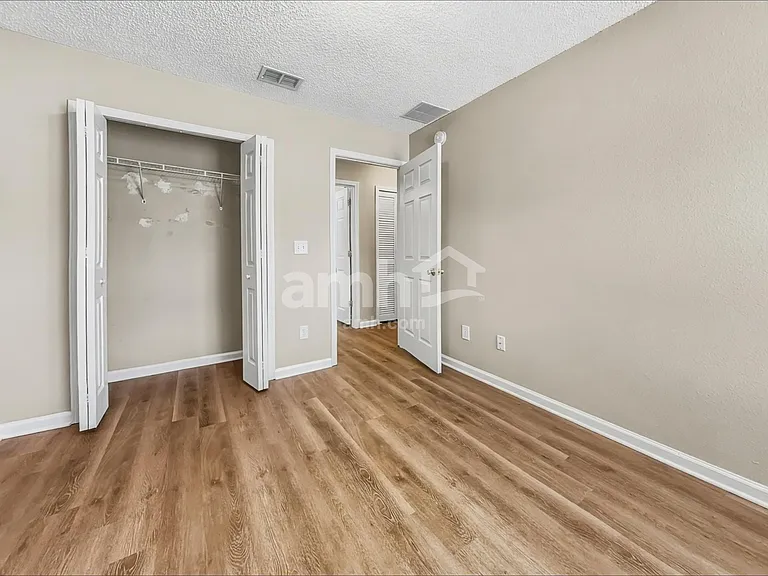 8612 Tristan Dr — Photo 15