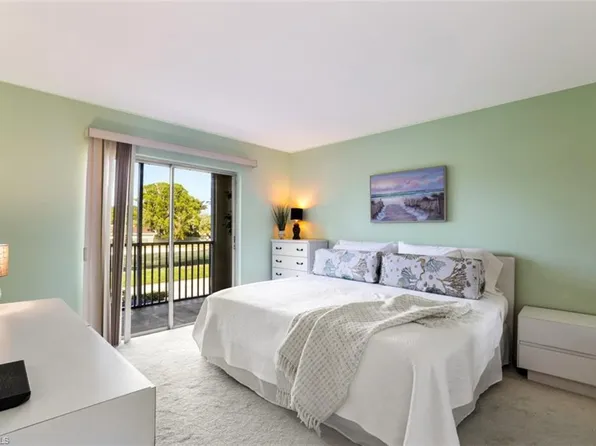 3150 Binnacle Dr, Naples, FL