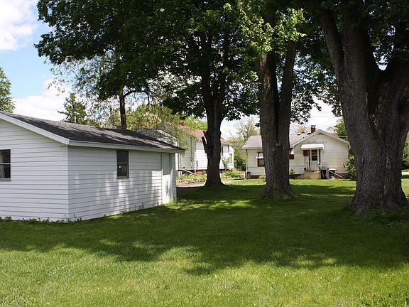 4th image of 3322 Vesey Ave