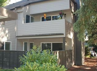 11815 93rd Ln NE APT 304, Kirkland, WA 98034