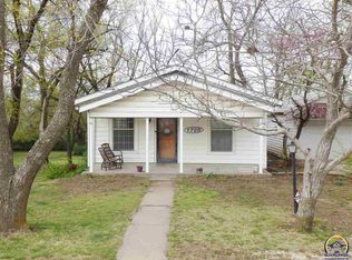 1725 SW Urish Rd, Topeka, KS 66615