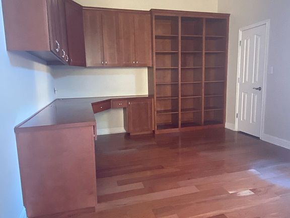 5th image of 1813 Val Verde Dr