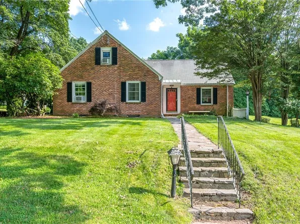 18 Walnut Street, Ellington, CT 06029