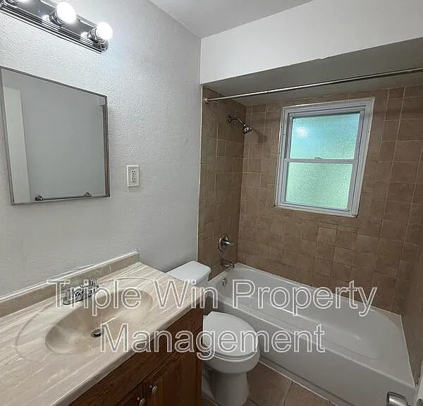 6801 Knoll Ave — Photo 14