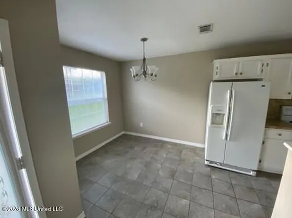 353 Bells Ferry Dr, Biloxi, MS 39531