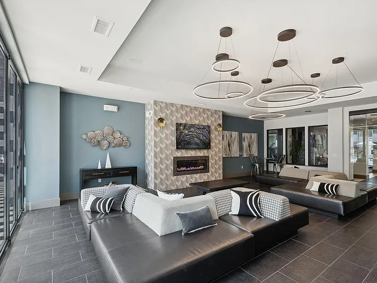 Arrive Brentwood I & II — Photo 37