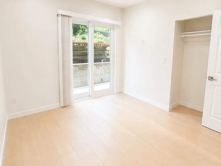 13794 Marchant Ave — Photo 4
