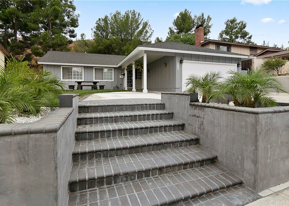 1st image of 29057 Flowerpark Dr