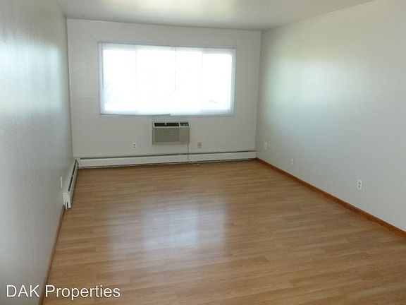 2nd image of N169W19862 Chestnut Ct APT 07