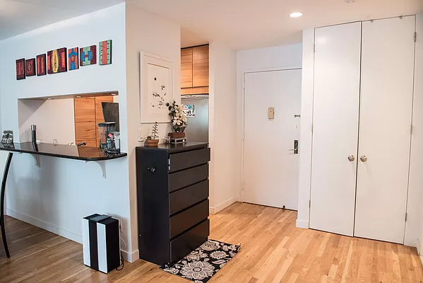 Sold by Luminous Realty | media 22