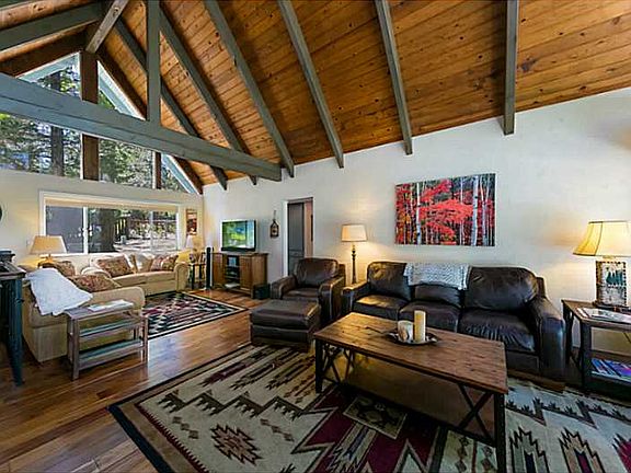 4th image of 27415 Pinewood Dr