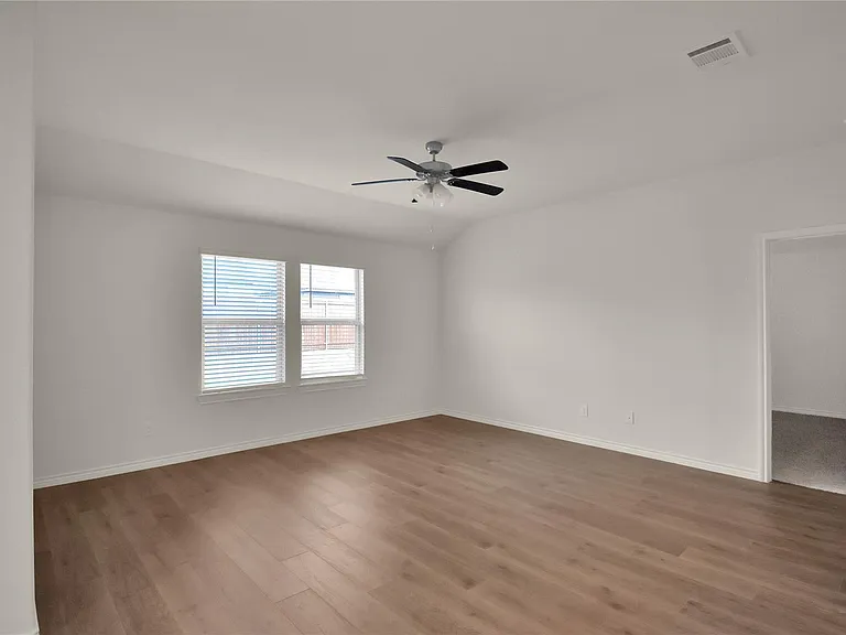 7221 Mayplace Dr — Photo 13