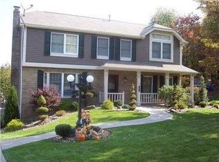 117 Diamondwood Ct, Bethel Park, PA 15102