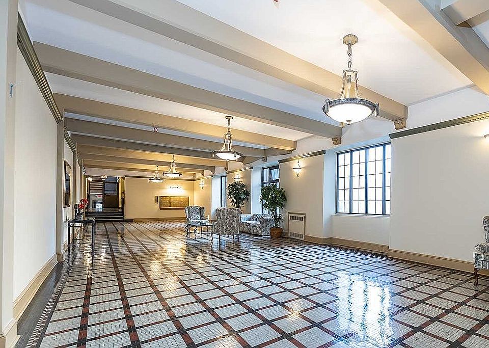 1st image of 29 Woodmere Blvd APT 3I