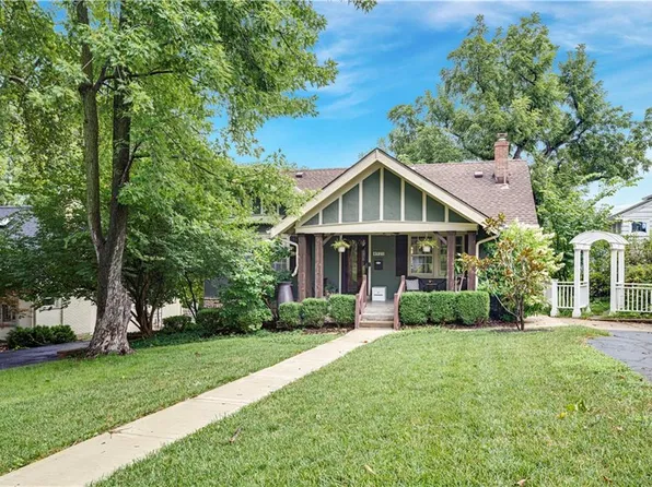 4921 Wyoming St, Kansas City, MO 64112