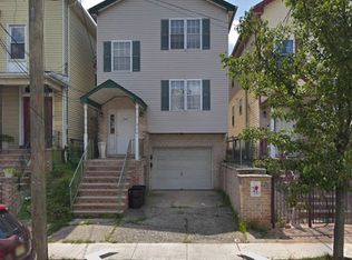326 Court St, Elizabeth, NJ 07206