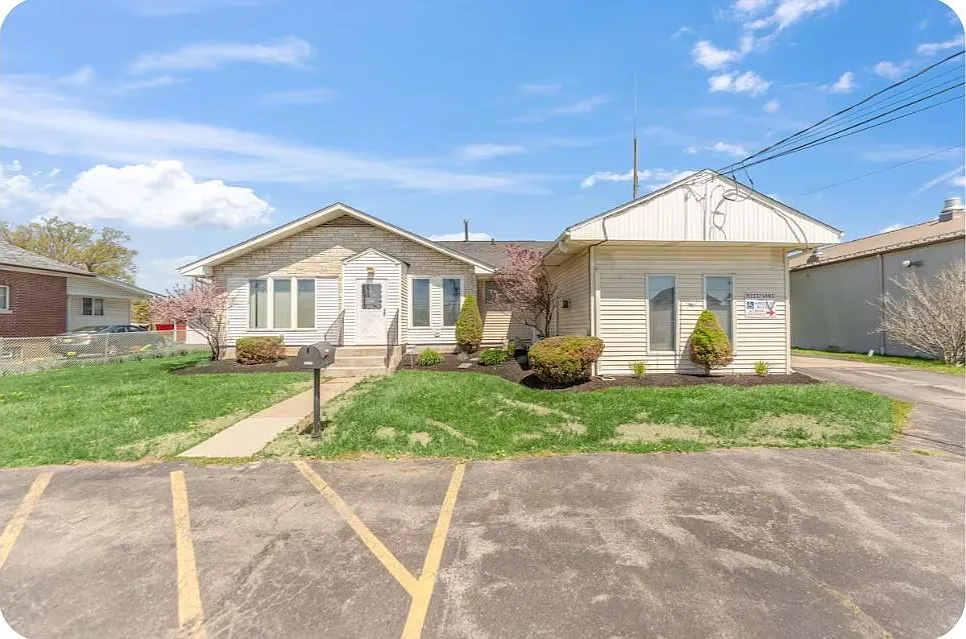 1 bed, 1.0 bath, $2,000 — Photo 1