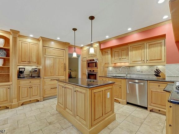 2nd image of 17 Chandler Dr