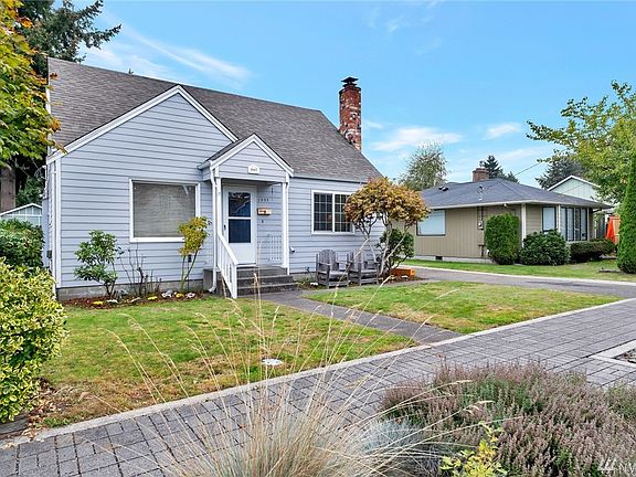 2nd image of 1007 8th Ave NW