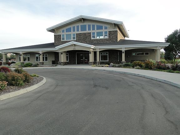 COMMUNITY CLUBHOUSE BUILDING