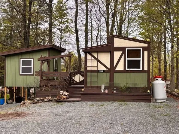 R3-282 Fiesta Dr, Gouldsboro, PA 18424