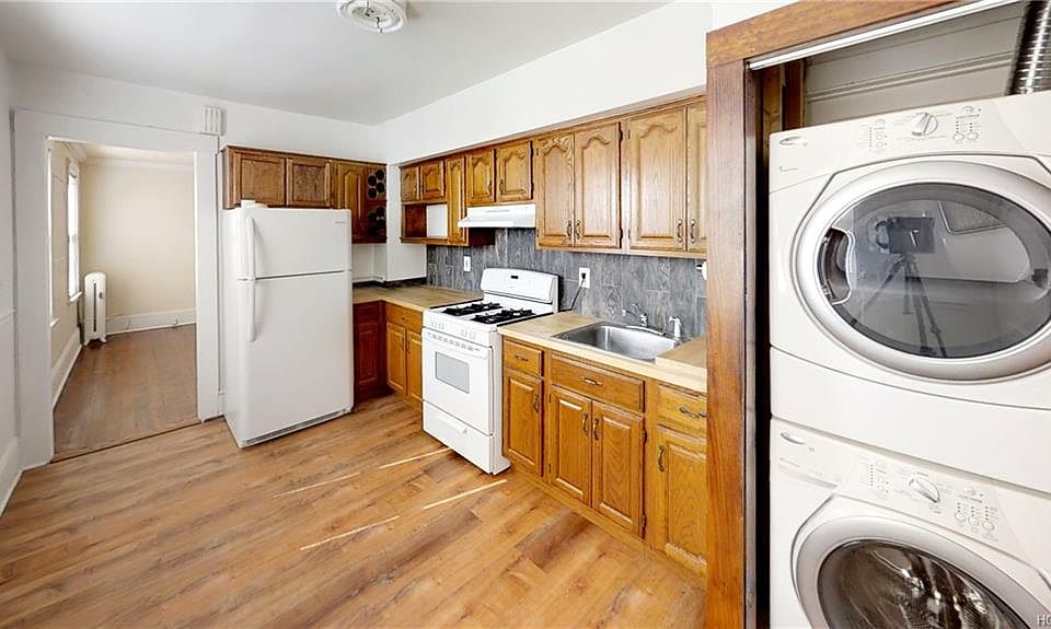 1st image of 5 Lafayette St #2