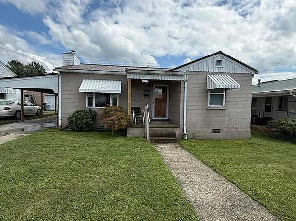 4017 Van Sant St, Huntington, WV 25704