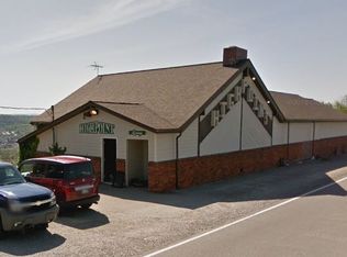 882 Highpoint Dr, Coal Center, PA 15423