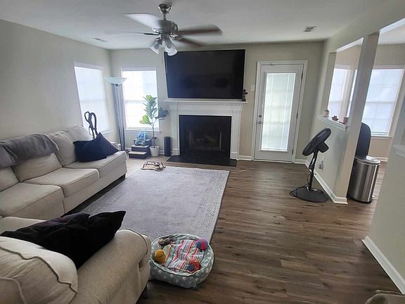 4th image of 959 Woodcreek Dr