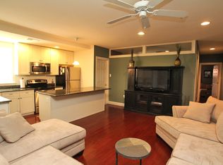 6 S Strawberry St APT 4, Philadelphia, PA 19106