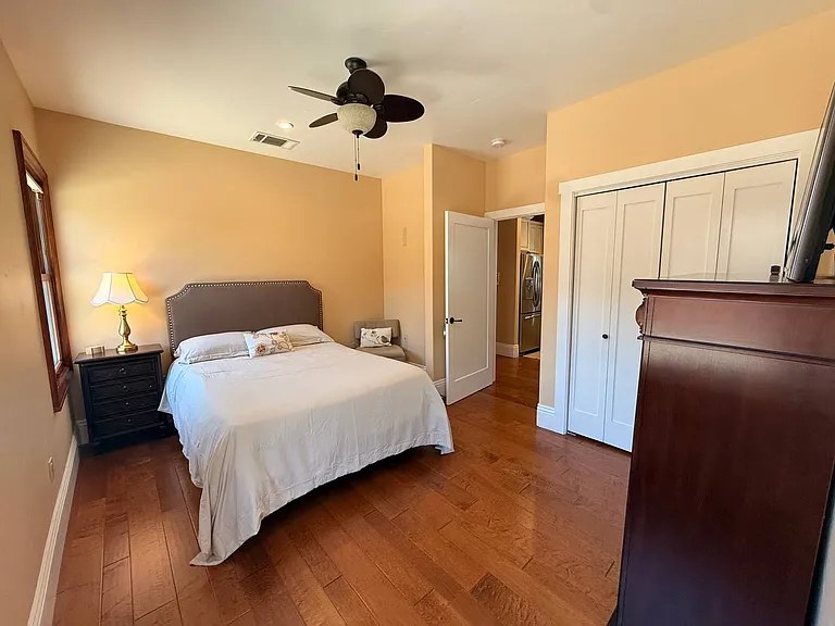 225 W Angela St — Photo 11