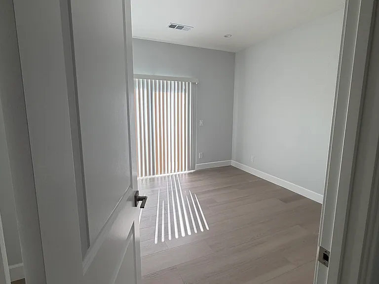 7030 Geyser Ave #7030 — Photo 8