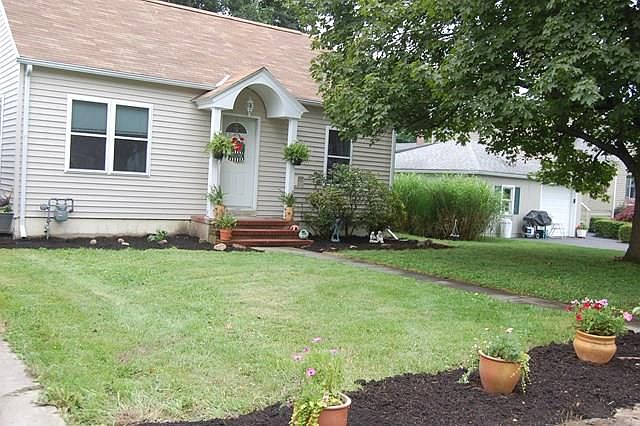 1st image of 232 Strathmore Pl