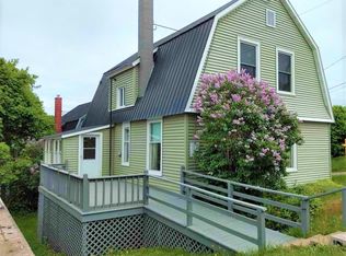 206 4th St, Houghton, MI 49931