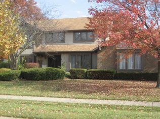 3842 Burkoff Dr, Troy, MI