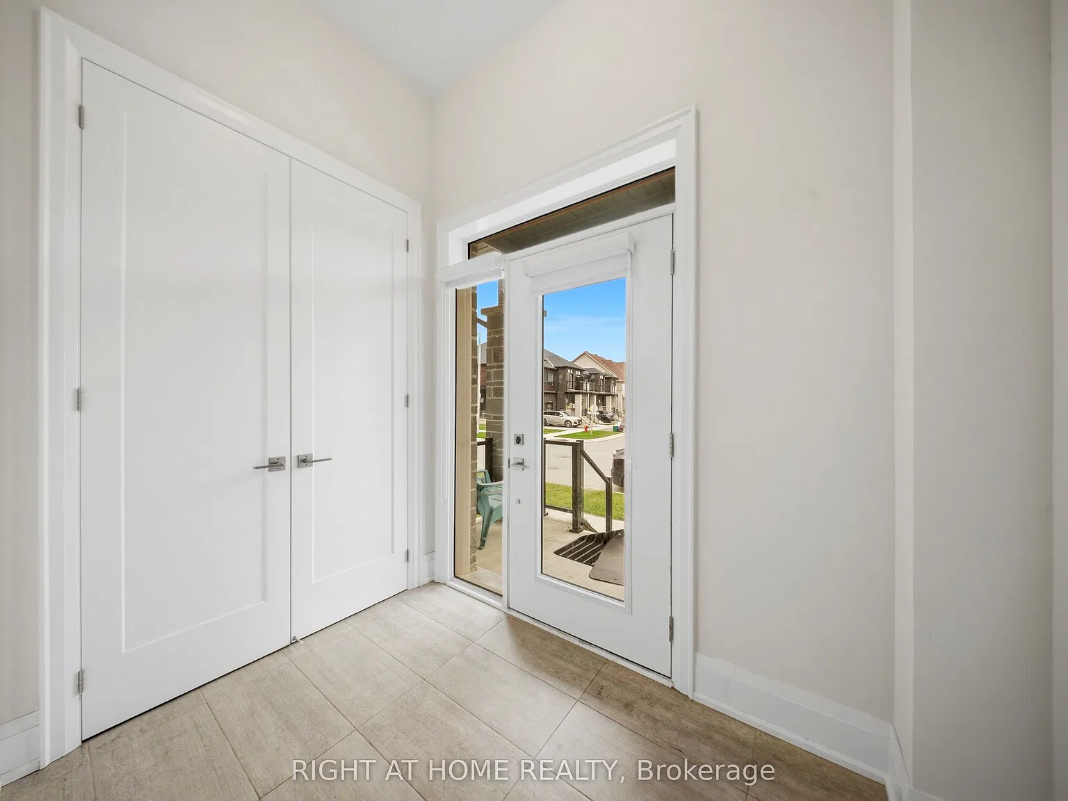 3 bed, $3,800 — Photo 2