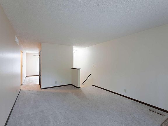 5th image of 5509 S 42nd Street Ct