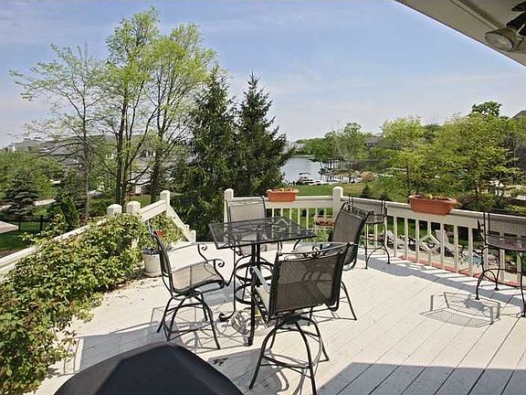 2nd image of 11450 Woods Bay Ln