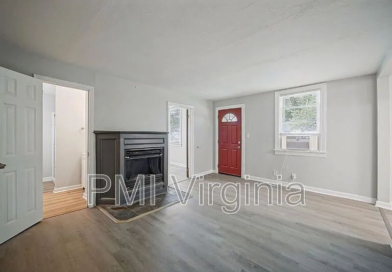3407 Essex Cir — Photo 4