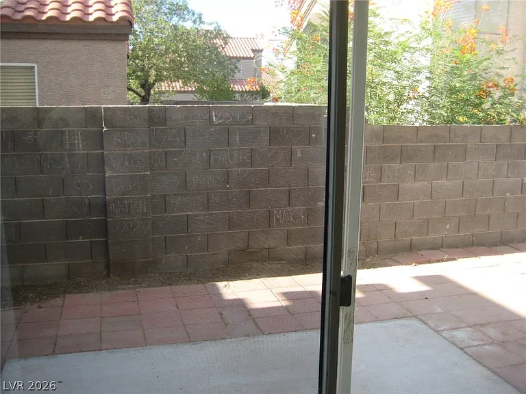 1709 Steamboat Dr — Photo 11