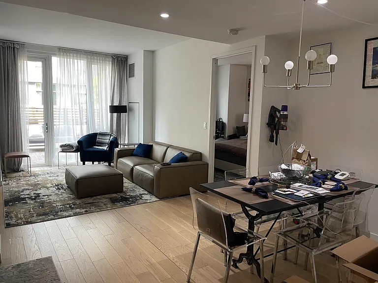 540 W 49th St #CY4S — Photo 4