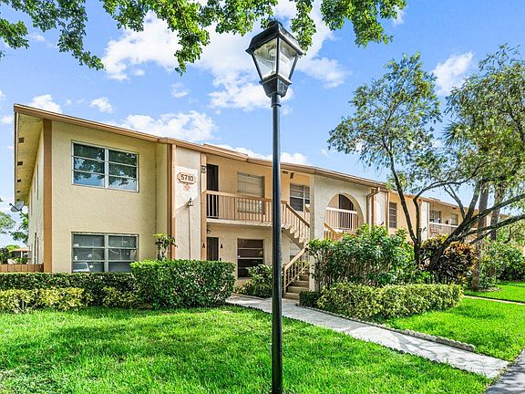 3rd image of 5710 Princess Palm Ct