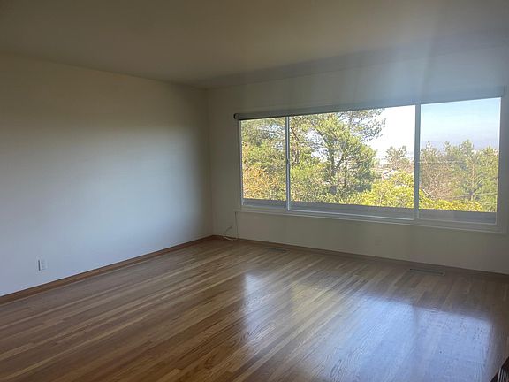 3rd image of 191 Fernwood Dr