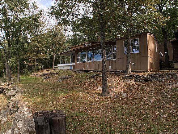 5th image of 1034 Holiday Dr