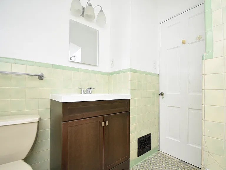 6360 Bancroft Ave #1 — Photo 11