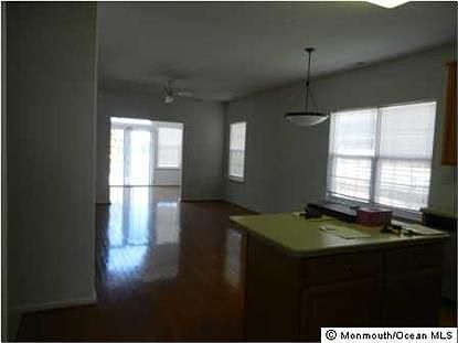 5th image of 33 Provence Dr
