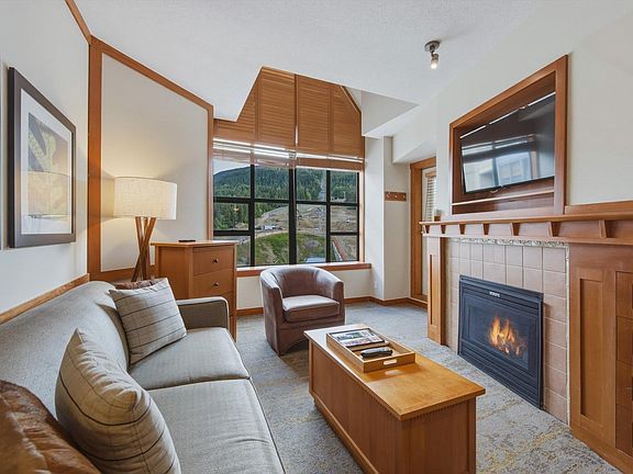 2nd image of 4320 Sundial Cres #702
